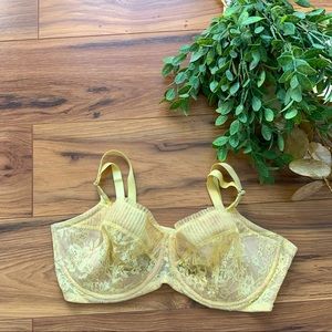 Victoria’s Secret Yellow Lace Bra